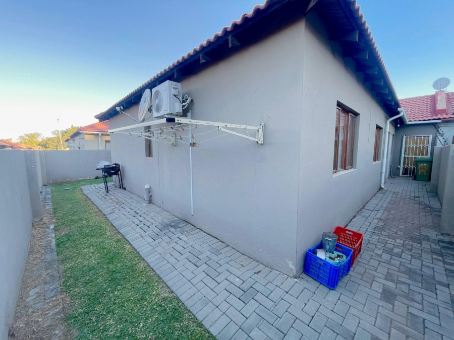 4 Bedroom Property for Sale in Waterval East North West